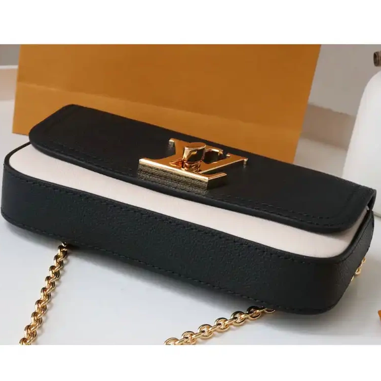 2205DJ0028 LV Bag 0726